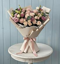 Букет цветов из:  Розы и Лизиантусы в Дементьево