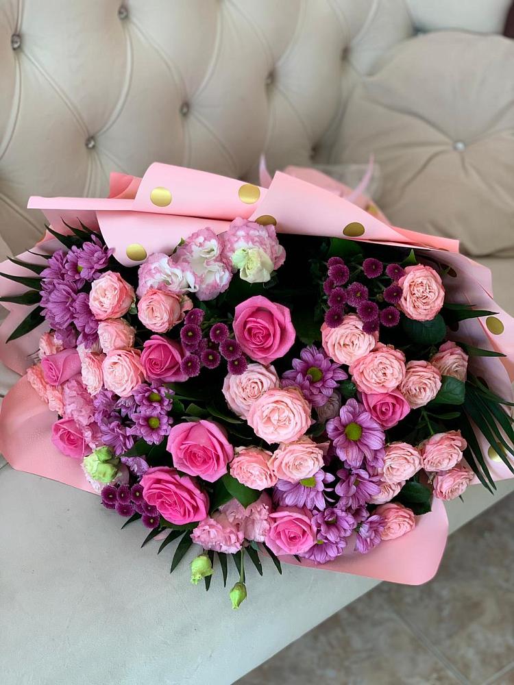 Букет цветов из: Хризантемы, Розы и Лизиантусы в Дементьево