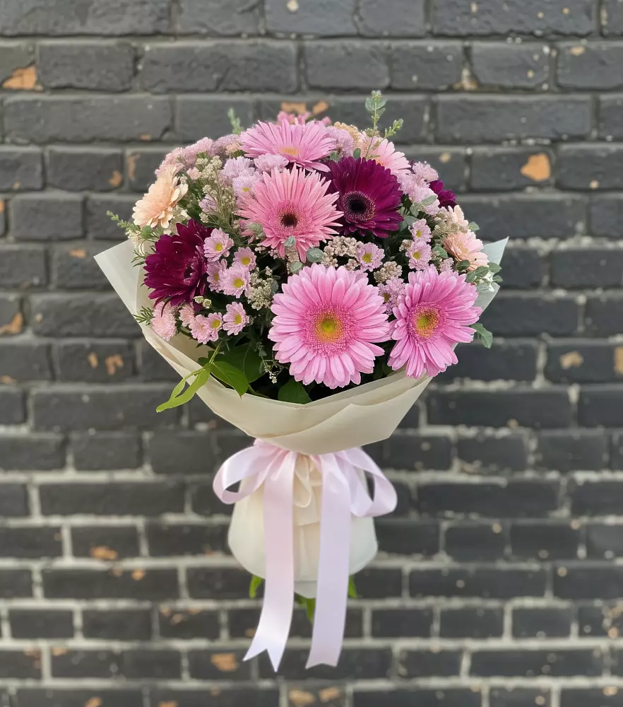 Букет цветов из: Герберы и Хризантемы в Дементьево