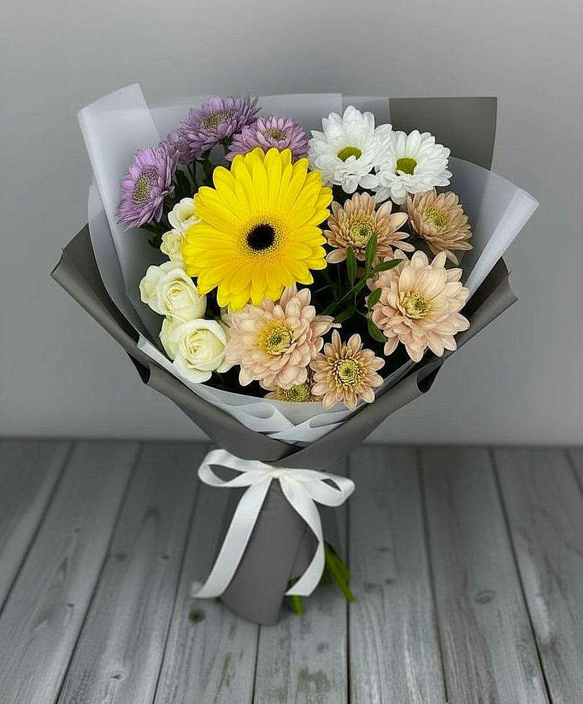 Букет цветов из: Розы, Герберы и Хризантемы в Дементьево