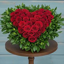 Цветочная композиция из Розы в виде сердца в Дементьево