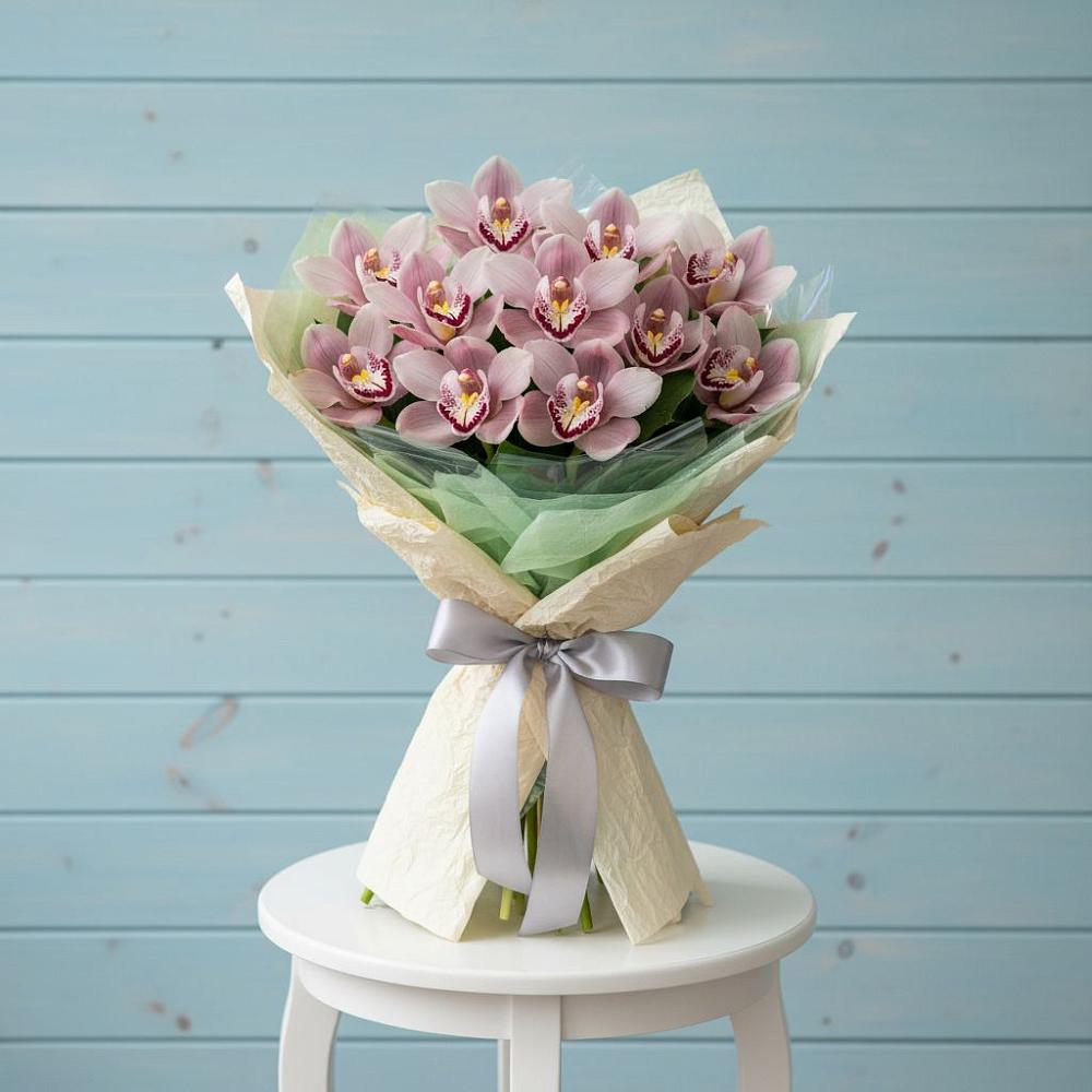 Букет цветов из: Орхидеи и Розы в Дементьево