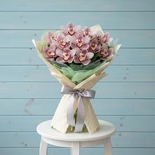 Букет цветов из:  Орхидеи и Розы в Дементьево