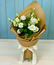 Букет цветов из:  Хризантемы и Лизиантусы в Дементьево