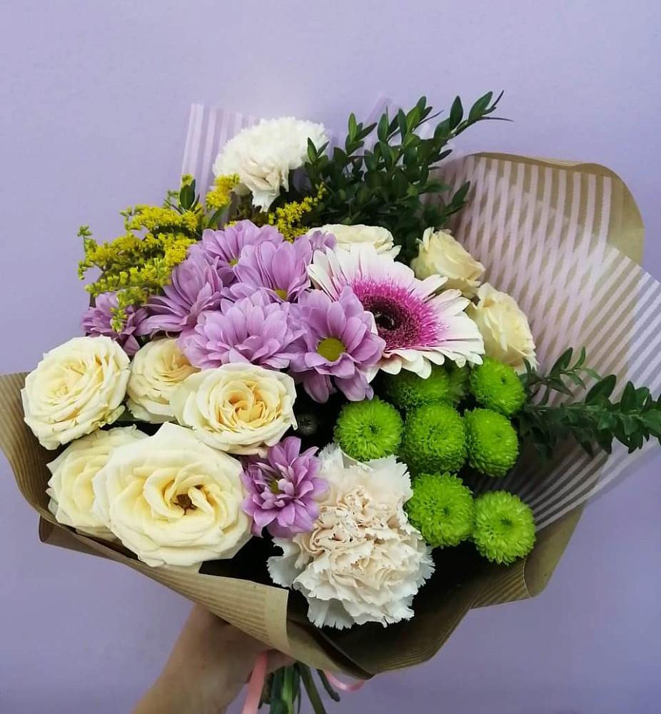 Букет цветов из: Хризантемы, Розы, Гвоздики и Герберы в Дементьево