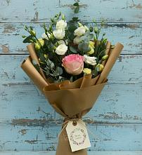 Букет цветов из:  Розы и Лизиантусы в Дементьево