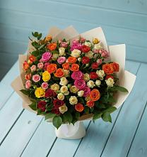 Букет Микс из разноцветных кустовых роз в Дементьево